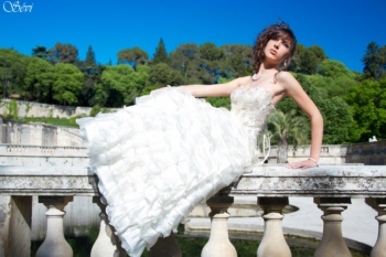 Photo mariée posée jardins de la fontaine