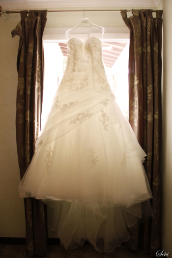 Photo mariage robe mariée contre jour