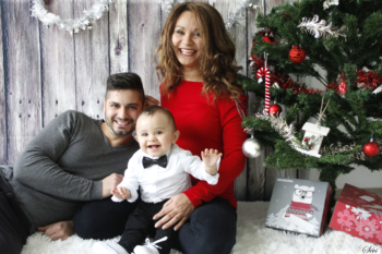 Photo famille noël cadeau sapin photographe pic saint loup montpellier hérault