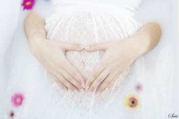 Bain de lait femme enceinte photographe pic saint loup montpellier hérault